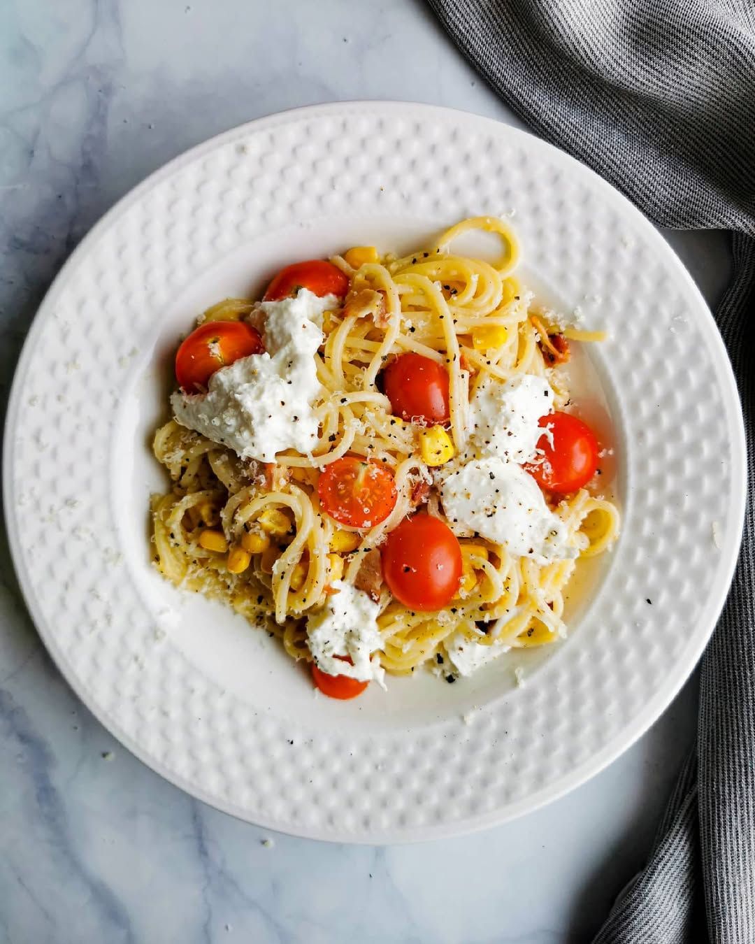 Makaronai-su-burata-ir-darzovemis