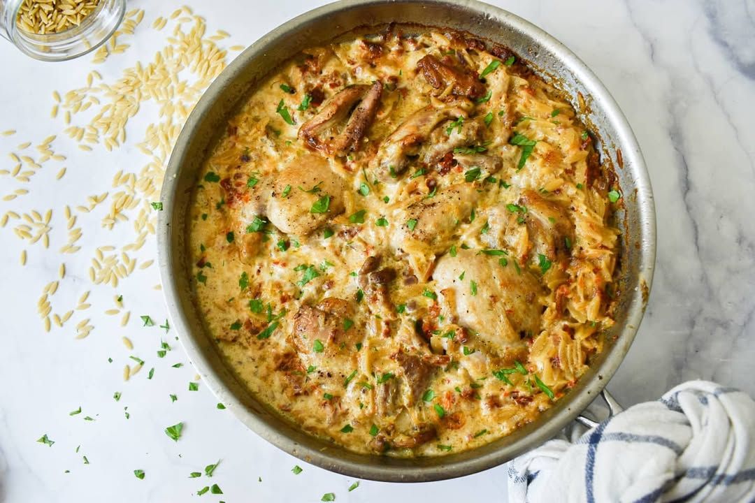 vienos-keptuves-vistiena-su-orzo-makaronais